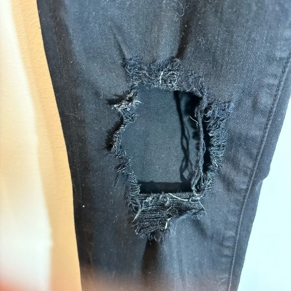 FRAME Sz 28 Le Skinny De Jeanne Crop Busted Knee Raw Hem  Jeans Black - Picture 5 of 11